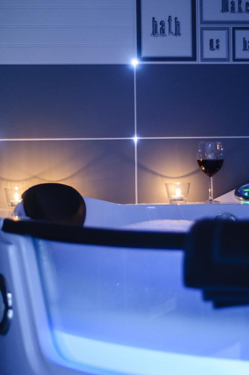 Bedrouse Jacuzzi Apartment Starowislna - Old Town Krasków Exteriör bild