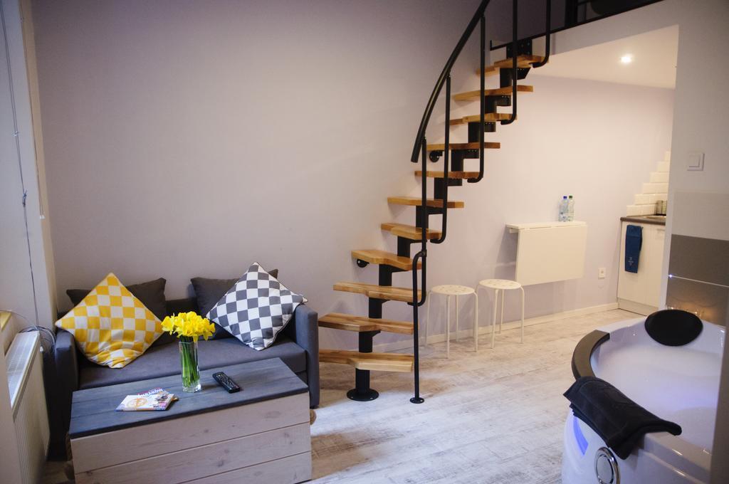 Bedrouse Jacuzzi Apartment Starowislna - Old Town Krasków Exteriör bild